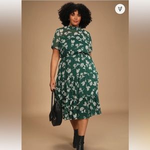 Floral Dressed Up Dark Green Floral Print Midi Dress size xs